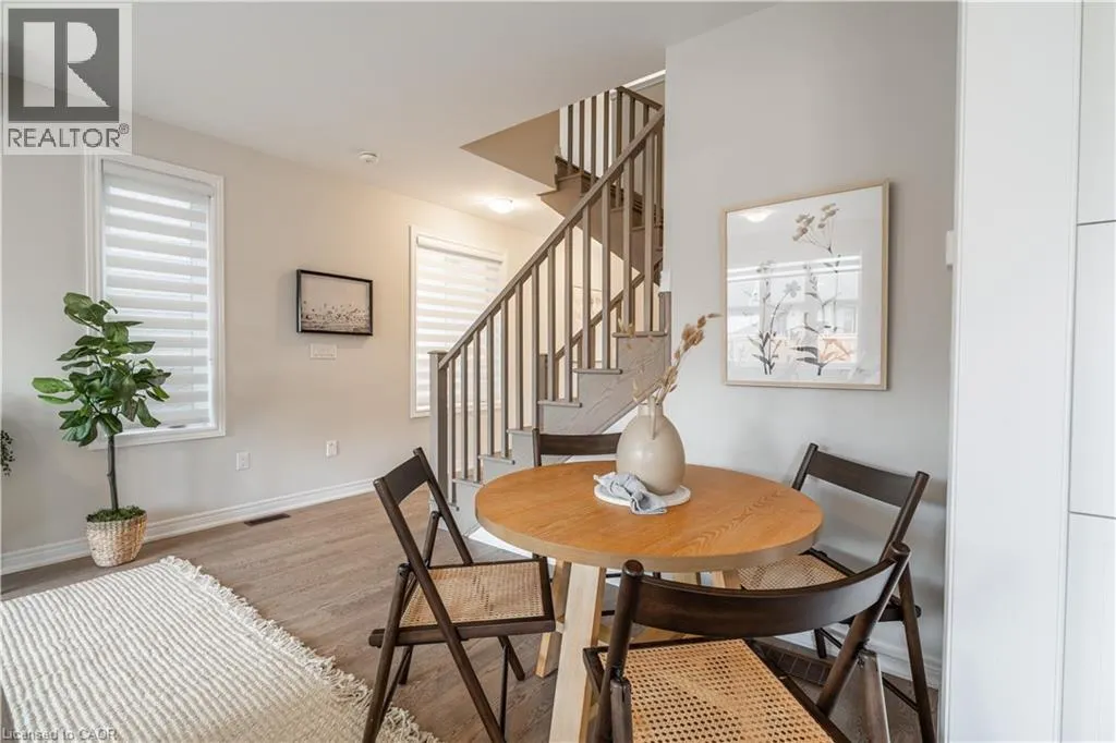 127 STARFIRE Crescent