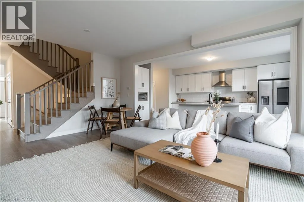 127 STARFIRE Crescent