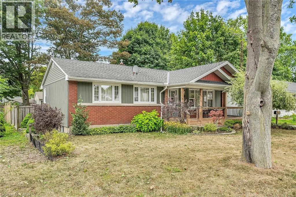 160 ELIZABETH Crescent