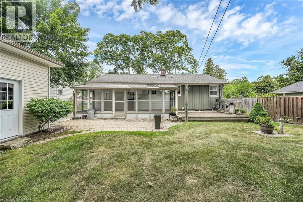 160 ELIZABETH Crescent
