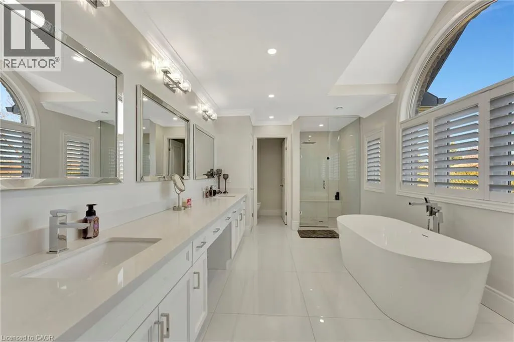 7 BERNINI Court