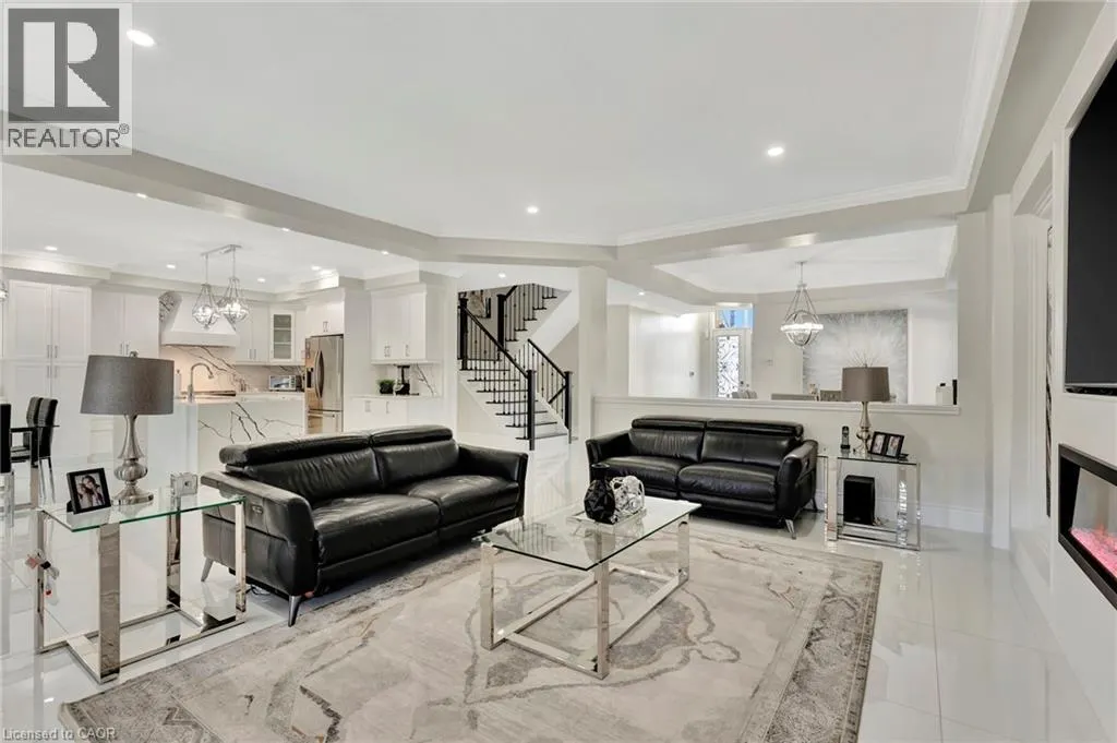 7 BERNINI Court