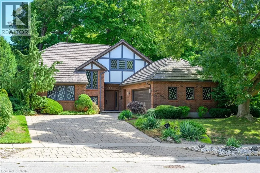 33 WALNUT Drive