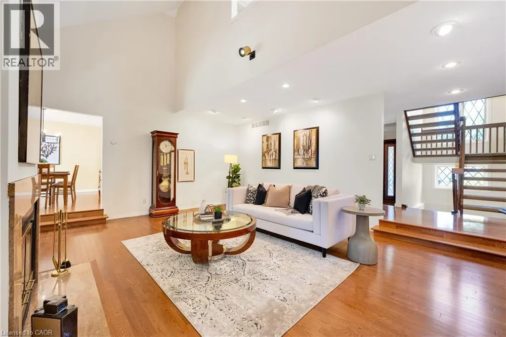 33 WALNUT Drive