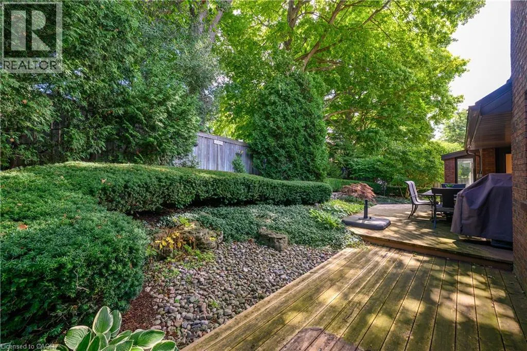33 WALNUT Drive