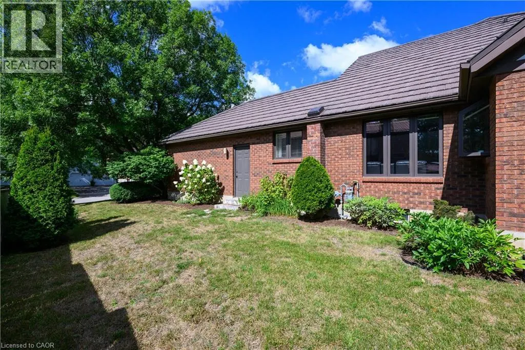 33 WALNUT Drive
