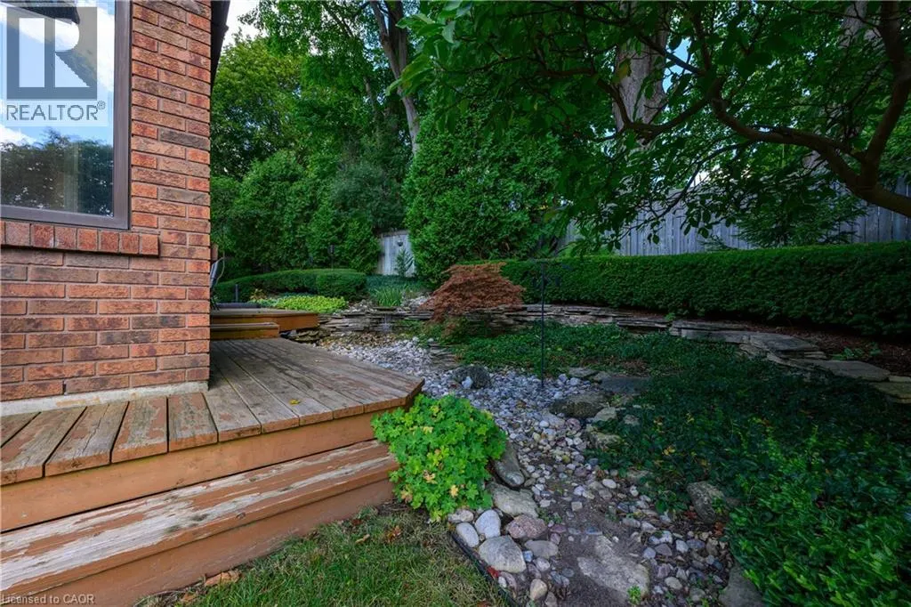 33 WALNUT Drive