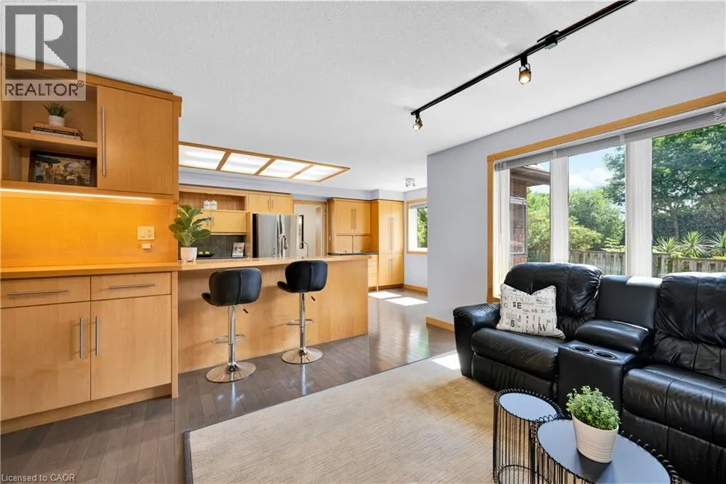 33 WALNUT Drive
