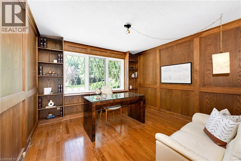 33 WALNUT Drive