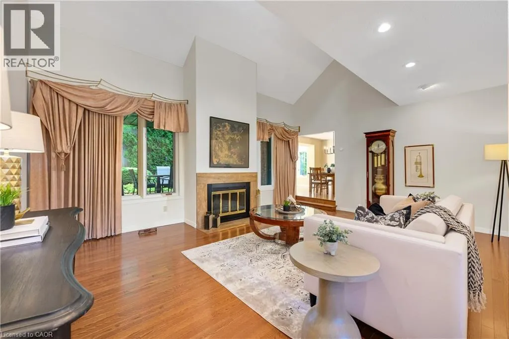 33 WALNUT Drive