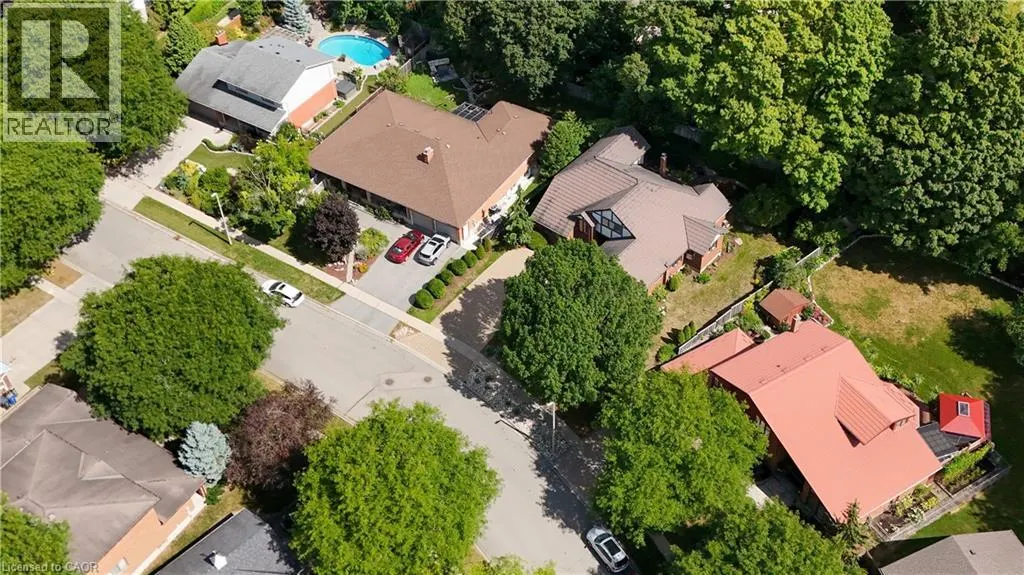 33 WALNUT Drive