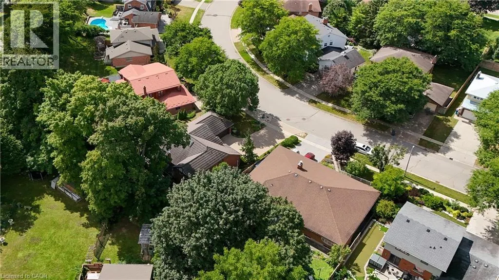33 WALNUT Drive