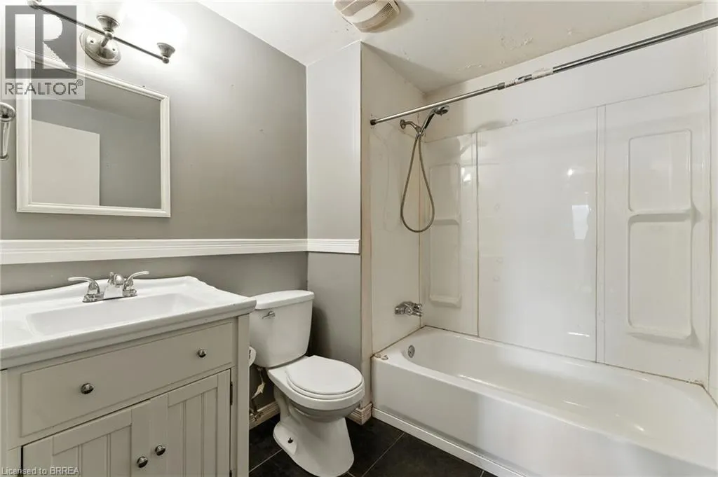 258 RICHARDSON Drive Unit# U6, #U6