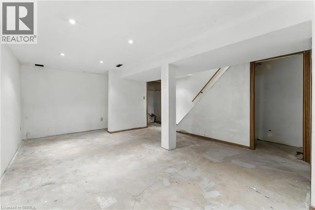 258 RICHARDSON Drive Unit# U6, #U6