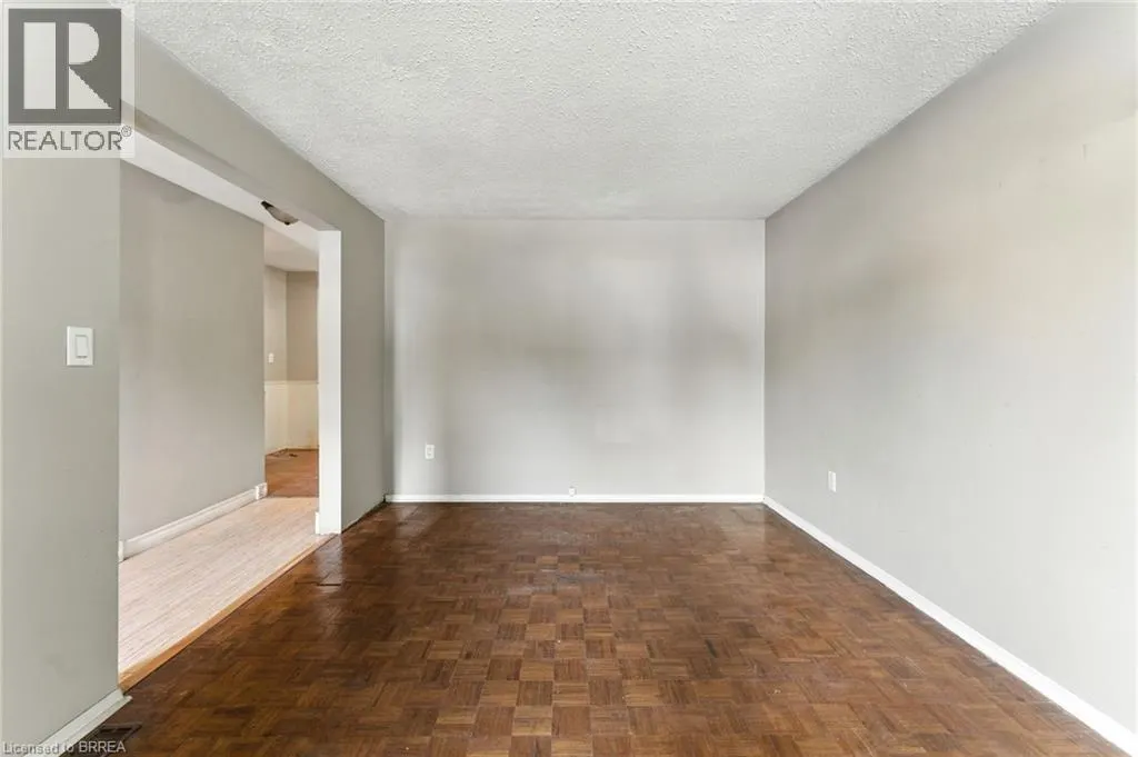 258 RICHARDSON Drive Unit# U6, #U6