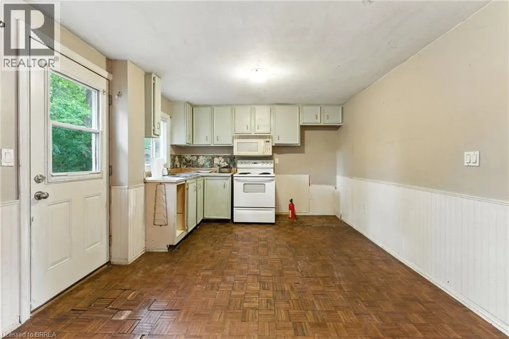 258 RICHARDSON Drive Unit# U6, #U6
