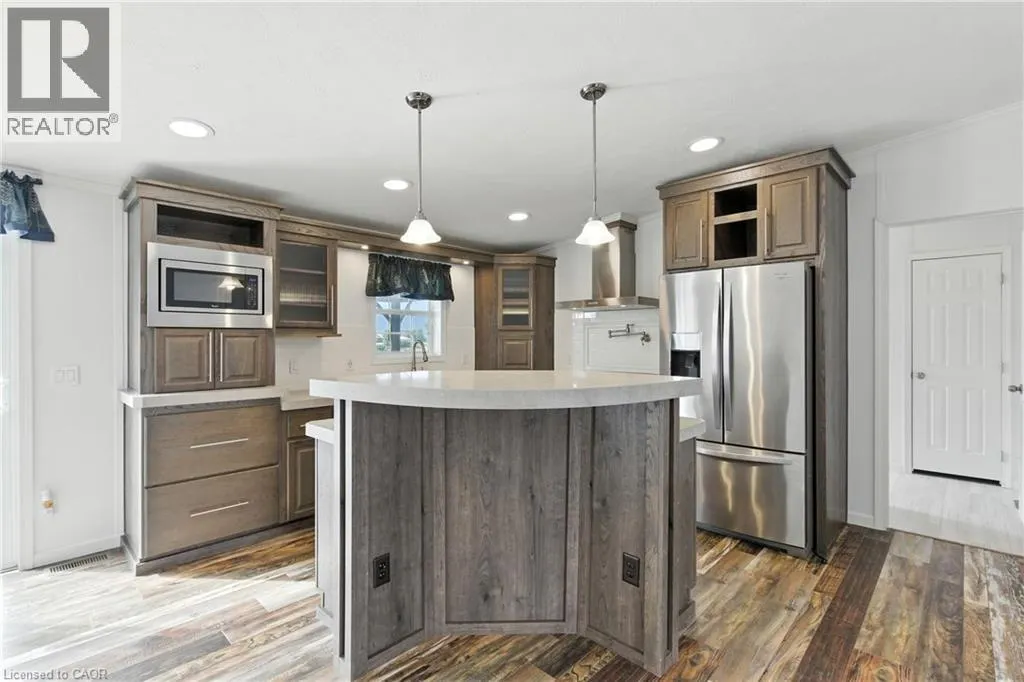 45 RIVERBEND Crescent