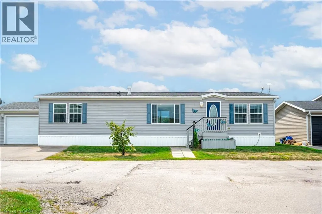 45 RIVERBEND Crescent
