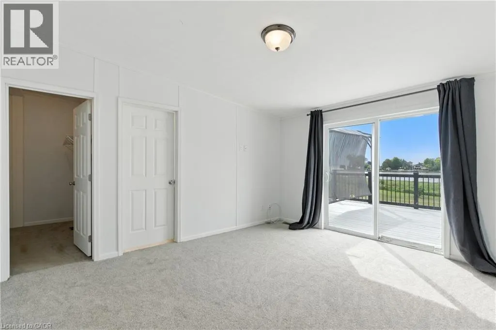 45 RIVERBEND Crescent