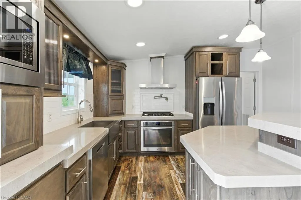 45 RIVERBEND Crescent