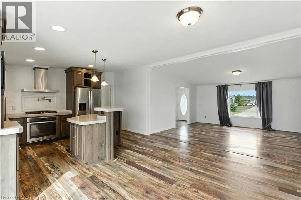 45 RIVERBEND Crescent