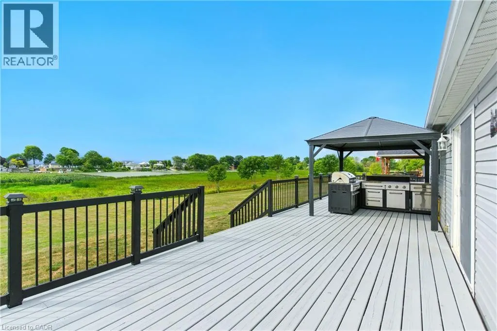 45 RIVERBEND Crescent
