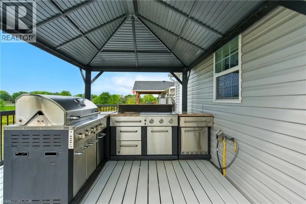 45 RIVERBEND Crescent