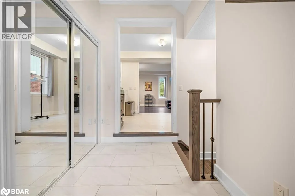 105 COLLIER Crescent