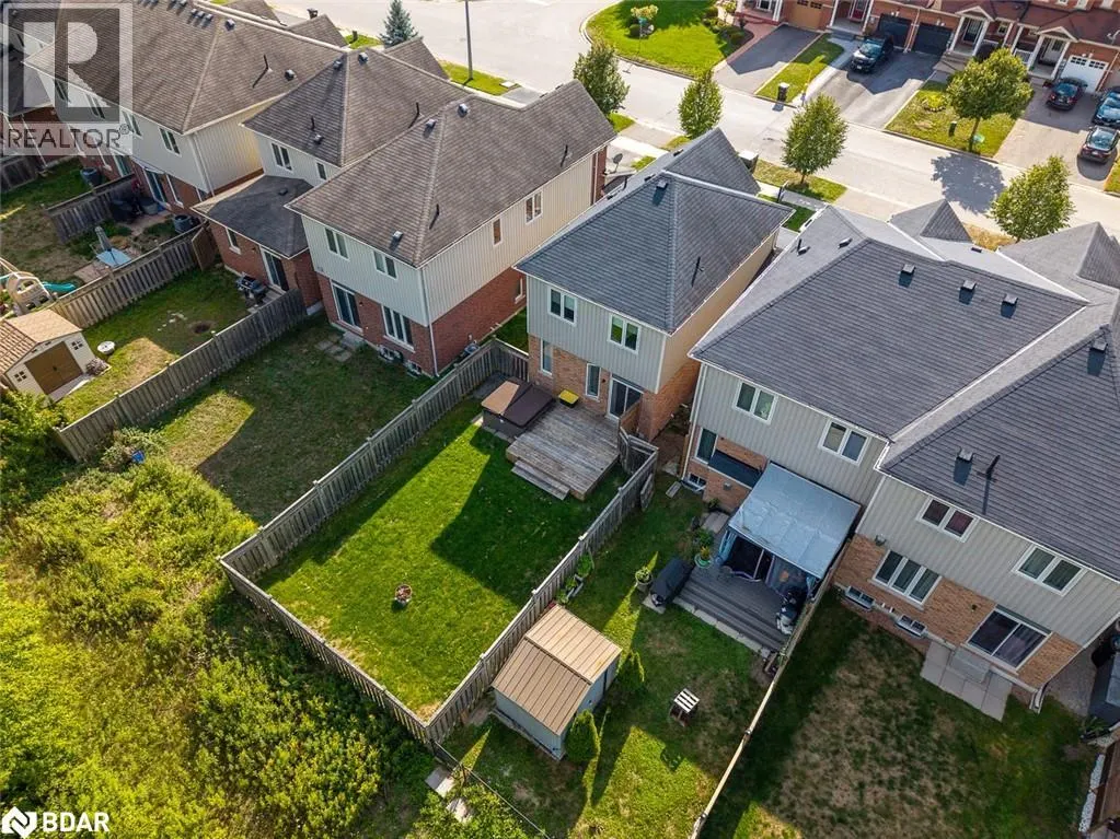 105 COLLIER Crescent