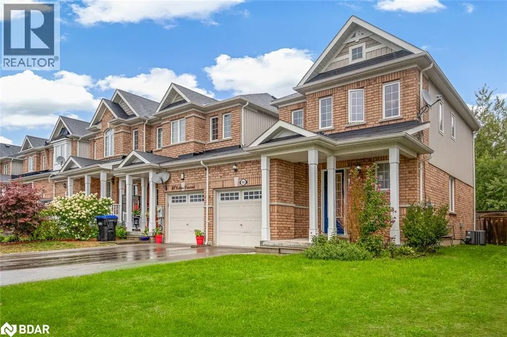 105 COLLIER Crescent