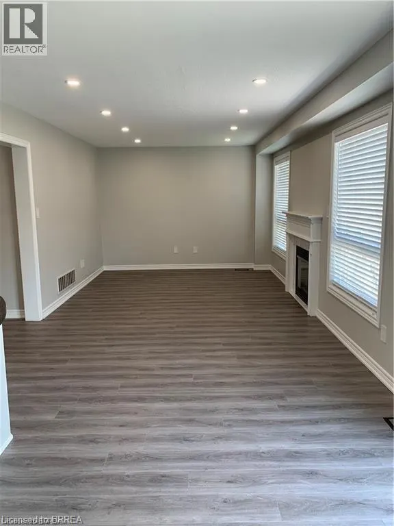 7 HOLLINRAKE Avenue
