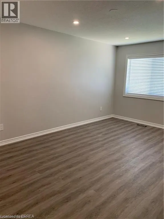 7 HOLLINRAKE Avenue