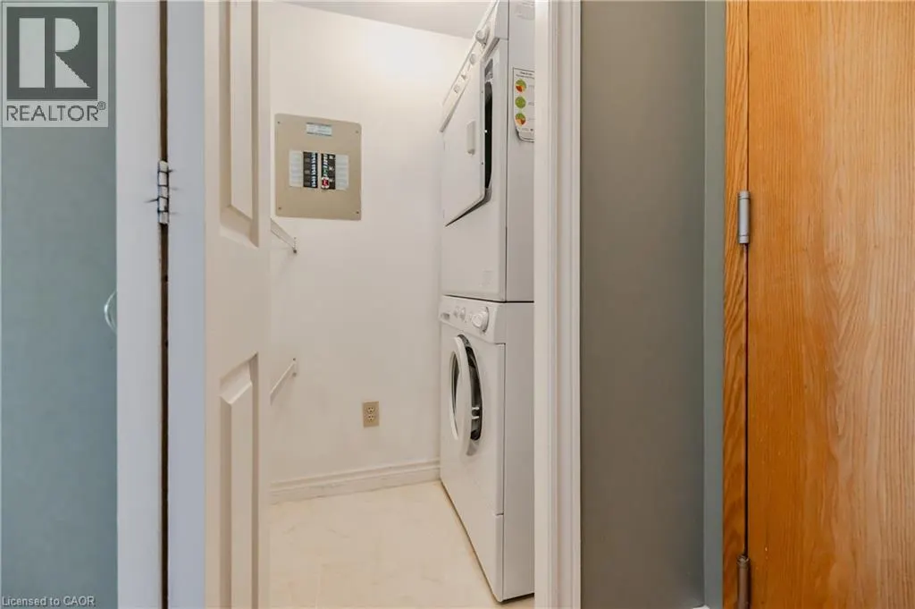 237 KING Street W Unit# 1008, #1008