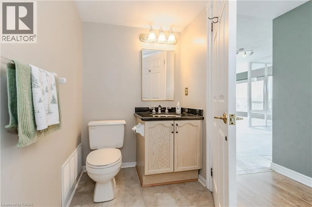 237 KING Street W Unit# 1008, #1008