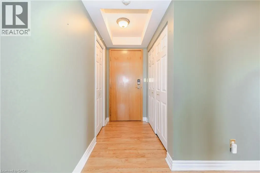 237 KING Street W Unit# 1008, #1008