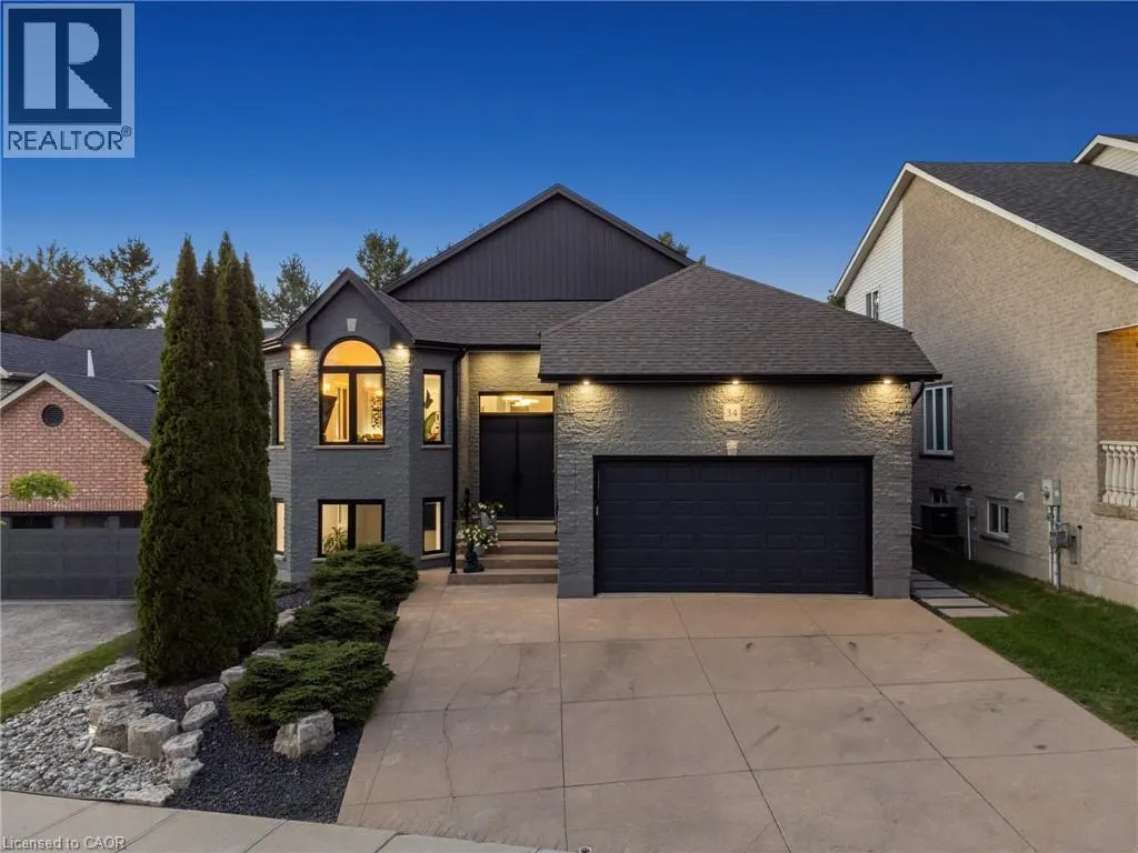34 WOODCREST Court