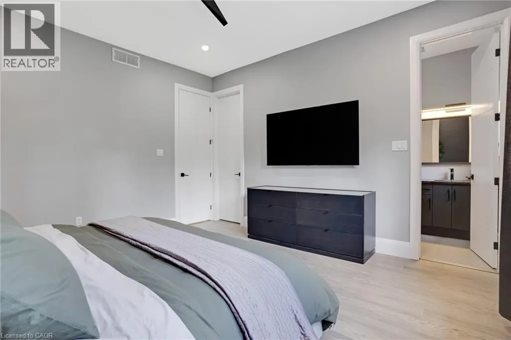 34 WOODCREST Court