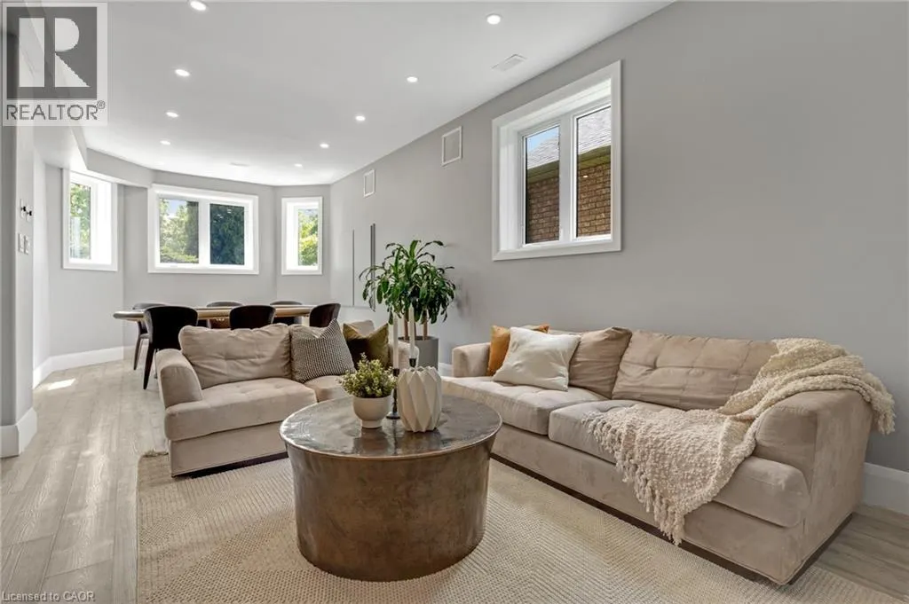 34 WOODCREST Court