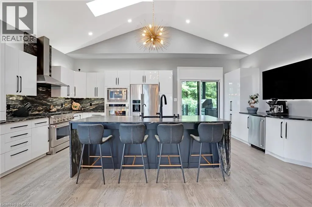 34 WOODCREST Court