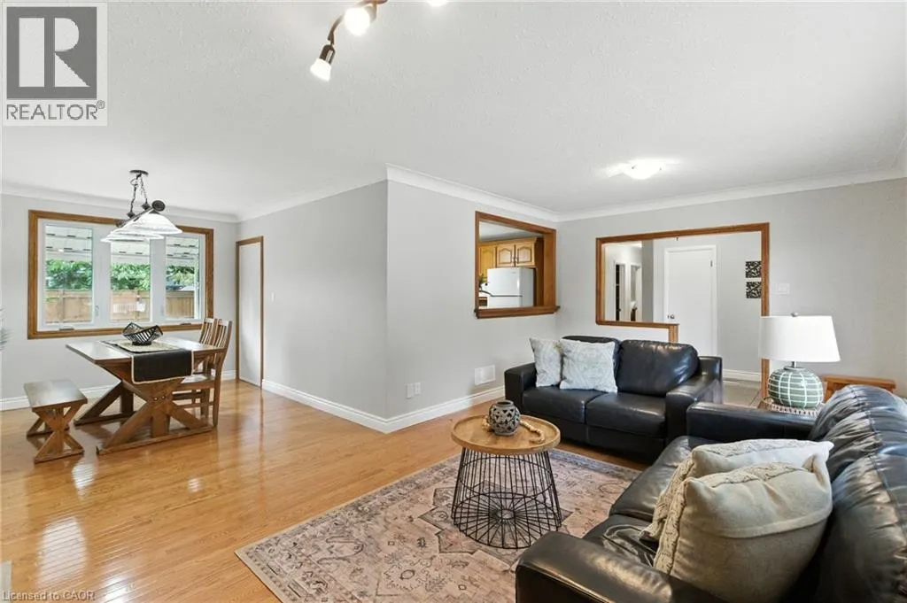 10 SHEFFIELD Avenue