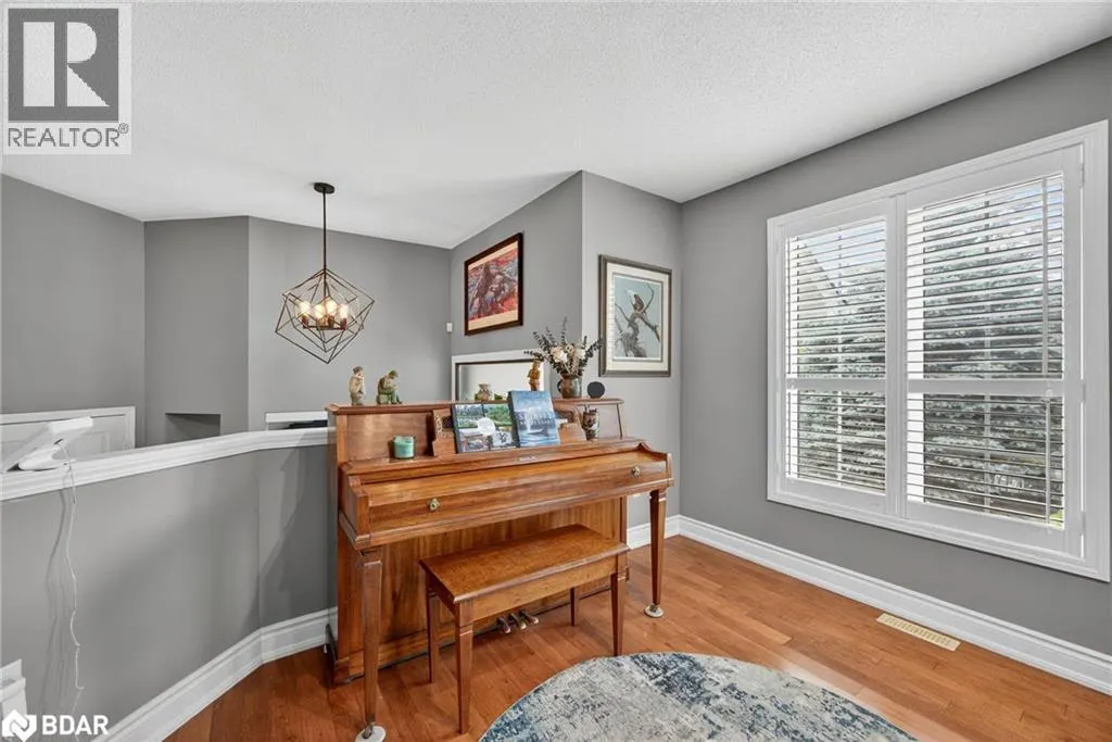 11 NORTHWOOD Drive