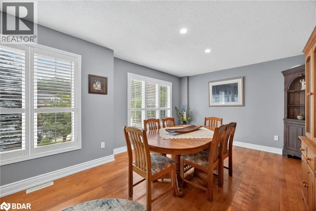 11 NORTHWOOD Drive