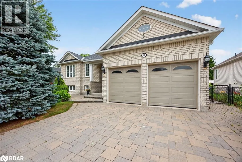 11 NORTHWOOD Drive