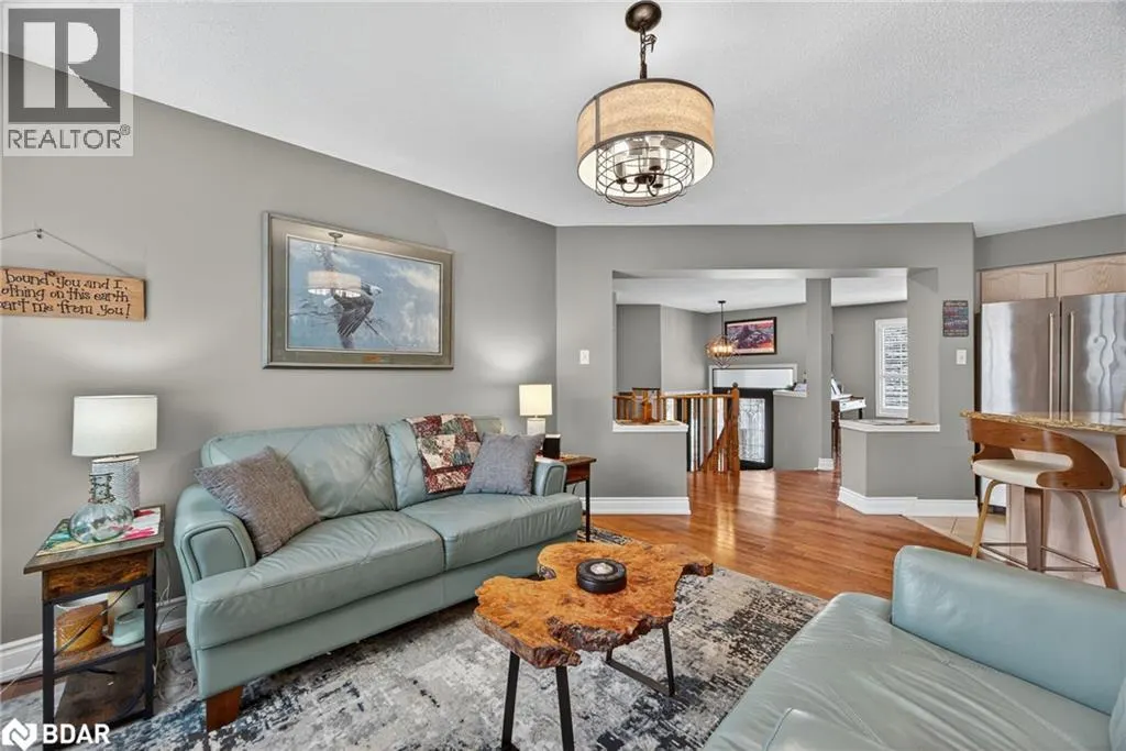 11 NORTHWOOD Drive