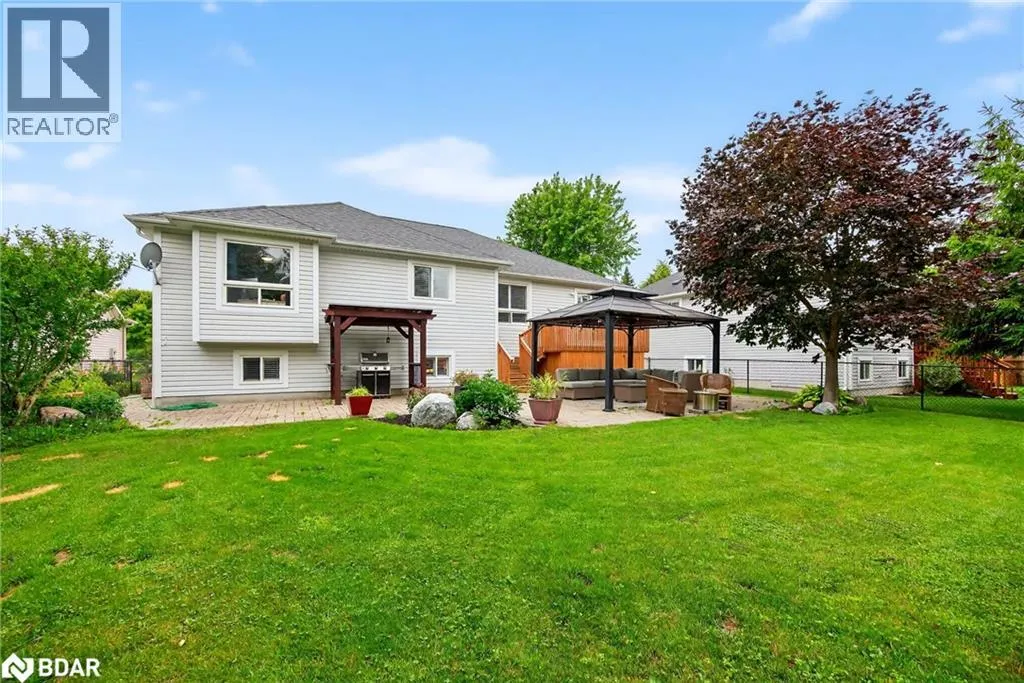 11 NORTHWOOD Drive