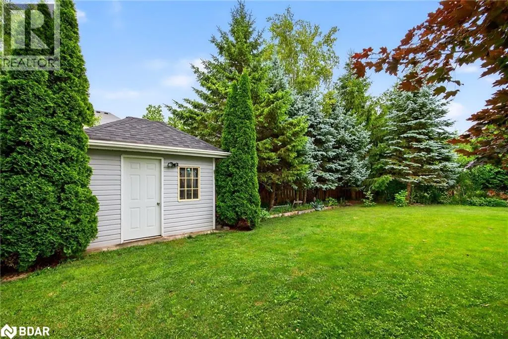 11 NORTHWOOD Drive