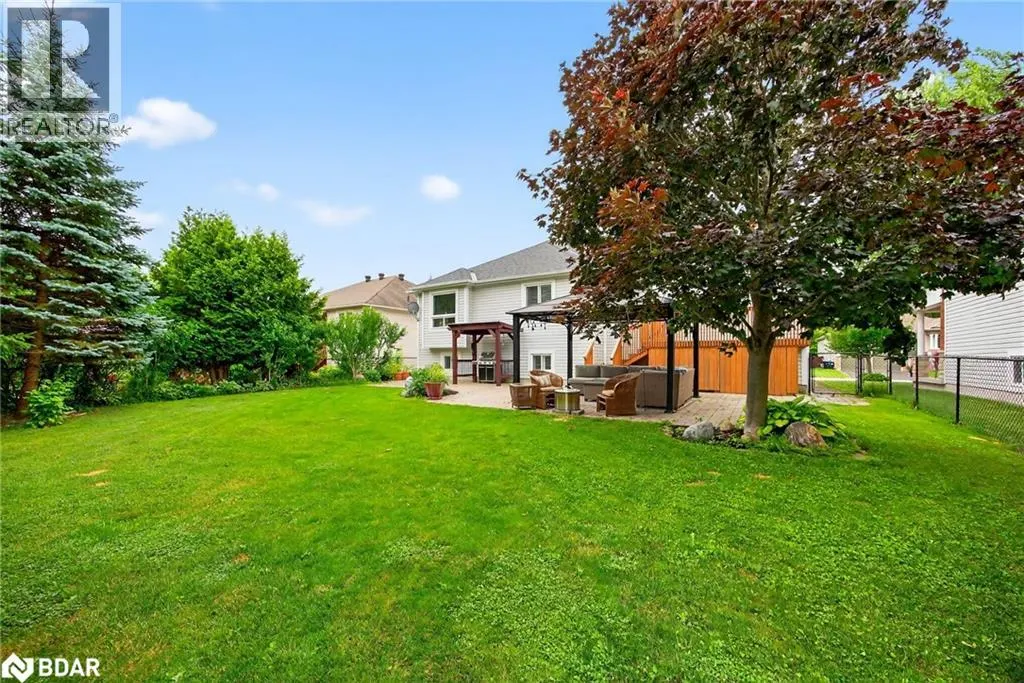 11 NORTHWOOD Drive