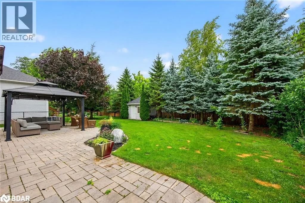 11 NORTHWOOD Drive