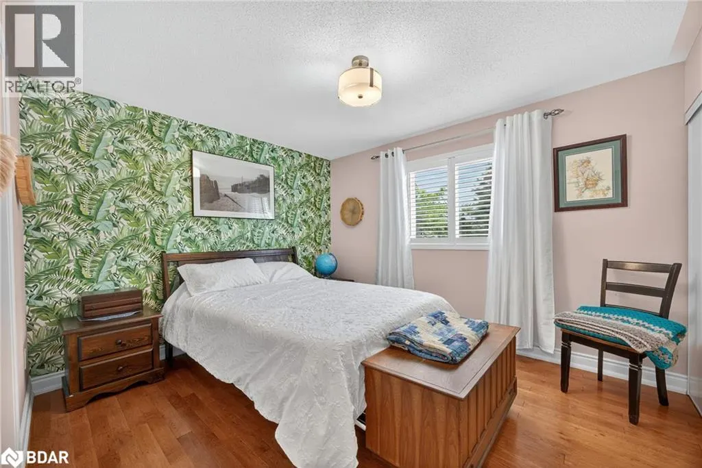 11 NORTHWOOD Drive