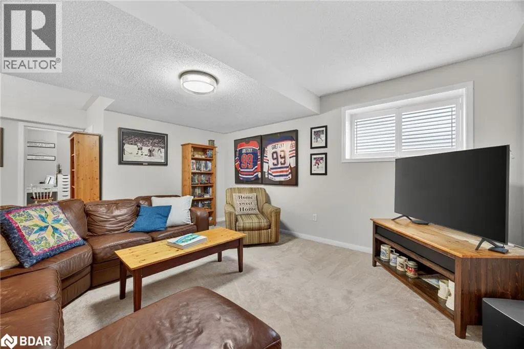 11 NORTHWOOD Drive